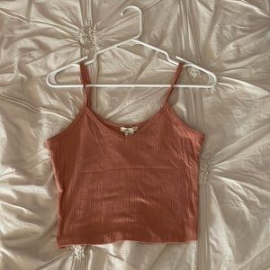 Blush pink v-neck cropped tank